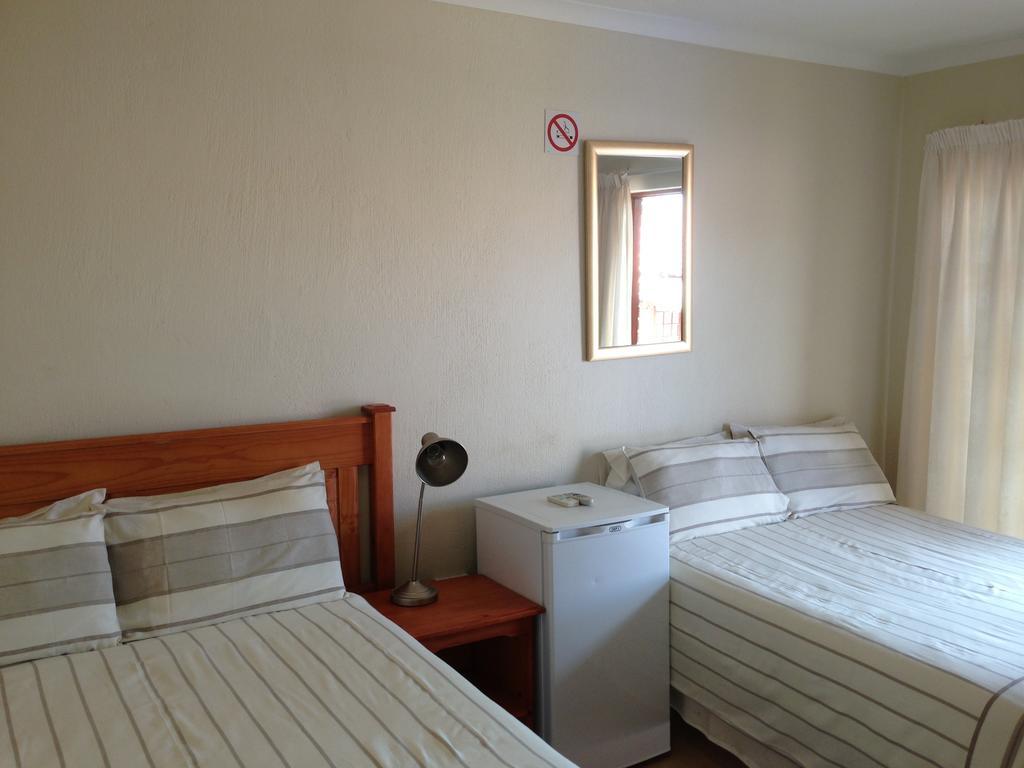 Country Link Guest Lodge Komatipoort Eksteriør billede